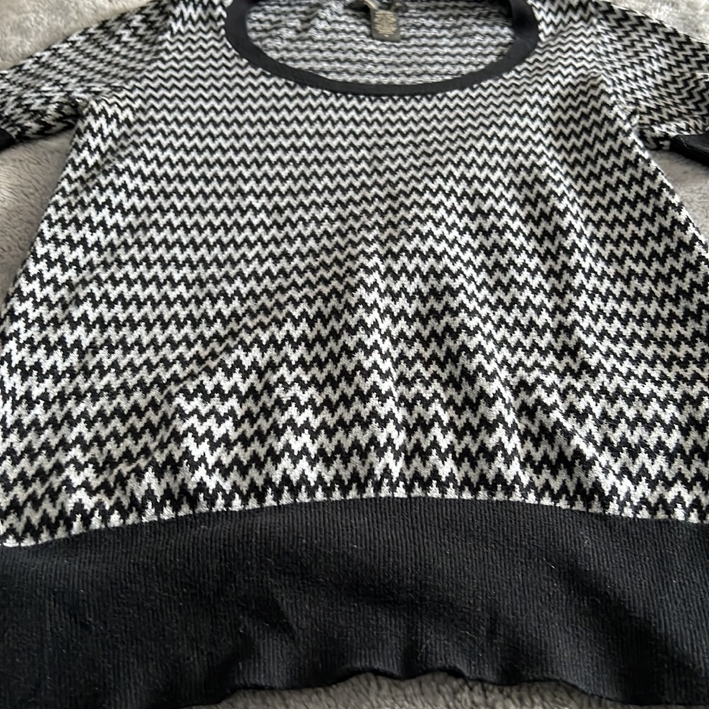 M Banana Republic Shirt. - Picture 3 of 4
